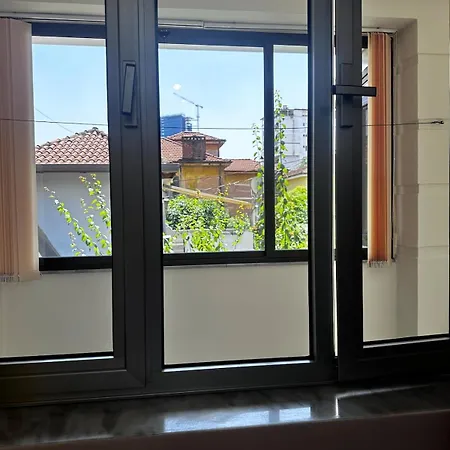 Villa Villa Tirana *